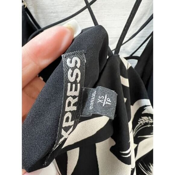 NWOT EXPRESS V Neck Cami Strappy‎ Top Size XS - Picture 5 of 6